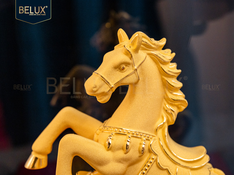 Tượng Ngựa Hũ Tiền dát vàng cát&nbsp;11.8x5.1x15cm